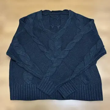 V넥 케이블 짜임 니트 스웨터 titivate