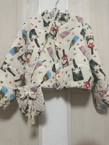 원더풀 월드 생성 깃털 공작 패턴 충전솜 자켓