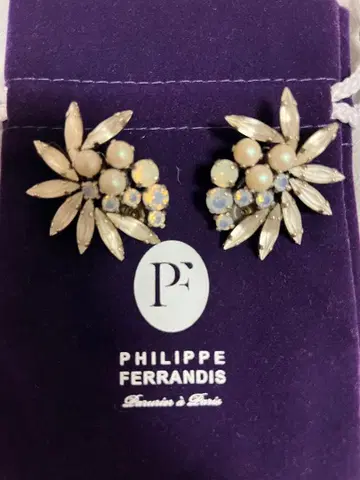 PHILIPPE FERRANDIS 플라워 귀찌