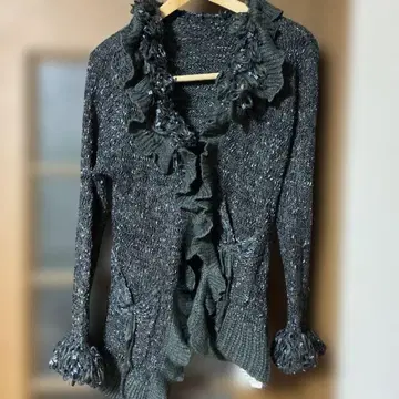 백화점 다크 그레이 프릴 니트 가디건