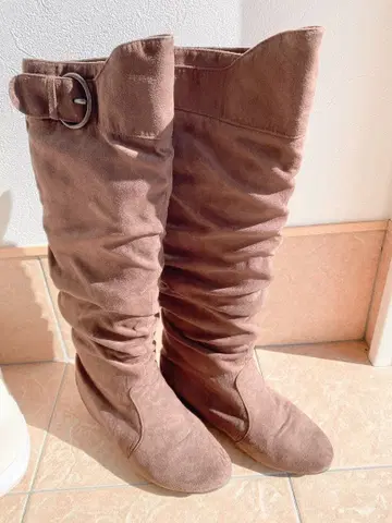 브라운 스웨이드풍 롱 부츠