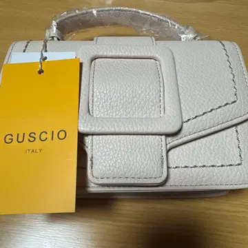 새상품 GUSCIO 미니백 벨트 디자인 스퀘어 숄더백
