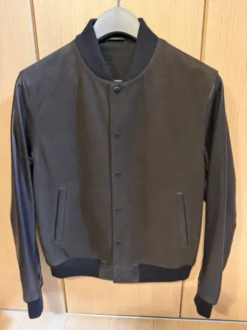 CASSIDY HOME GROWN X HARRISS 봄버 자켓