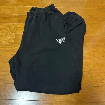 Younger song 블랙 스웨트 팬츠