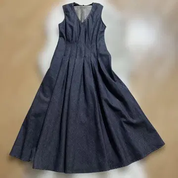 DUAL VIEW 다크 데님 슬리브리스 원피스