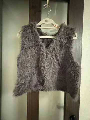 지나시스 퍼 베스트