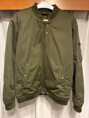 B:MING by BEAMS '카와타 페더' 스트레치 다운 MA-1