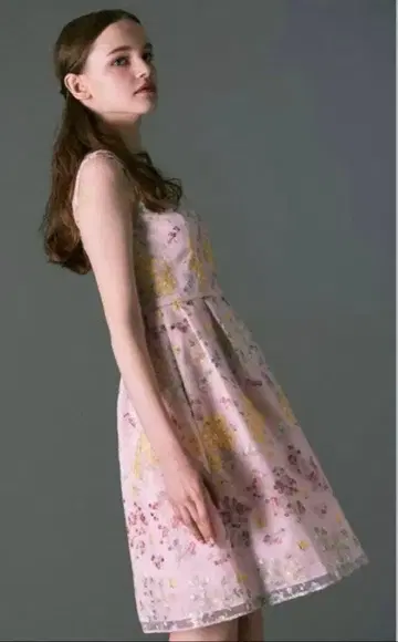 새상품급 TOCCA 원피스 자수 타카라즈카 콜라보