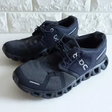 컨디션 최상 온 22.0cm 클라우드5 워터프루프 신발 스니커즈