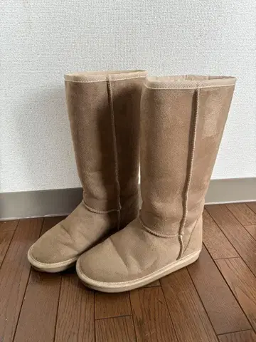 베이지 스웨이드 어그 부츠