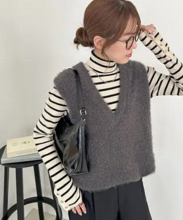 Discoat 디스코트 전후 2WAY 페더 얀 숏 기장 베스트