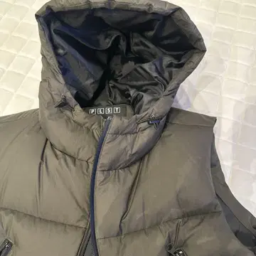 PLST 후드 부착 다운 베스트 카키