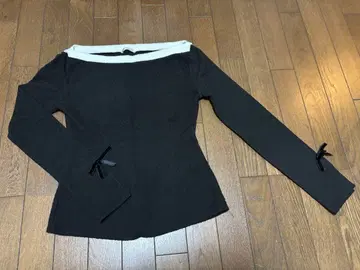 [ 한 번 착용 ] ZARA 블랙 화이트 티셔츠 S 사이즈