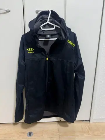 umbro 자켓과 팬츠 세트 블랙