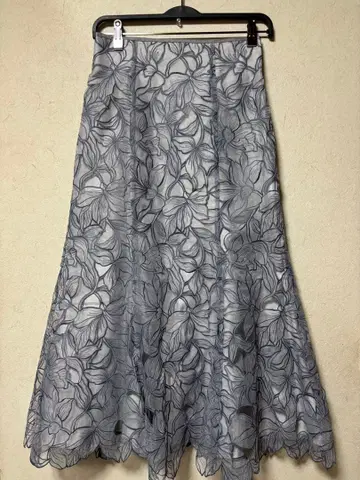 Mystrada 오간자 자수 내로우 스커트