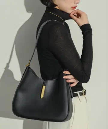 새상품급 NEUNA 숄더백 블랙