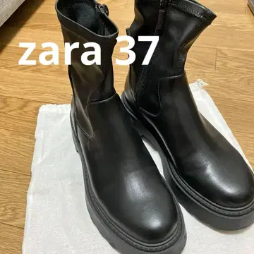 ZARA 사이드 고어 부츠 블랙