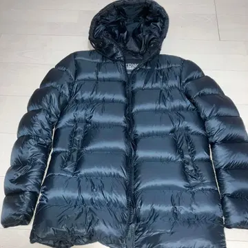 [가격 인하] HERNO 후드 부착 네이비 다운 자켓