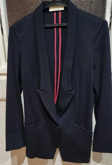 피치 존 네이비 자켓