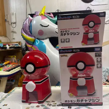 포켓몬 가챠 머신 빨간색
