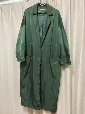 다크 그린 롱 코트