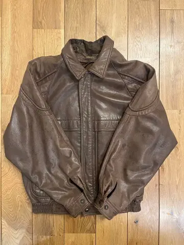 브라운 가죽 자켓