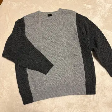 Spick & Span 바이컬러 케이블 니트 스웨터 울 혼방 새상품급