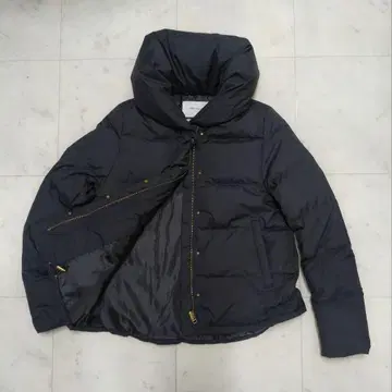 오파크 클립 뮬러 다운 블랙