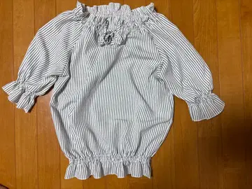 [ 새상품급 ] 오프숄더 오부소매 스트라이프 셔츠