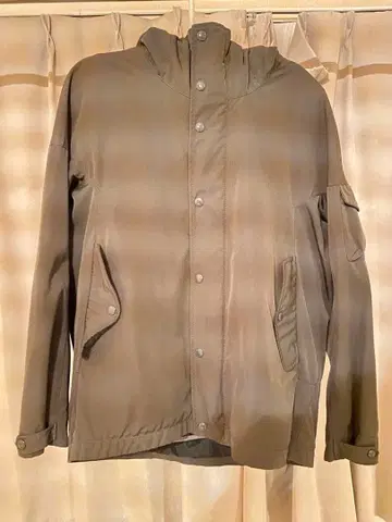 BEAMS 차콜 그레이 마운틴 후드티