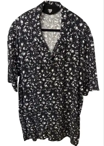 ZARA(자라) 올 패턴 반팔 셔츠 블랙 계열