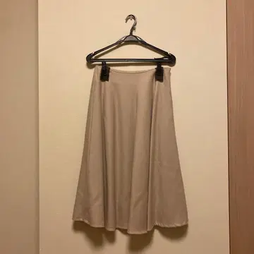 투모로우랜드 Ballsey 베이지 플레어 스커트