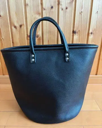 크림 컴퍼니 글로브 레더 블랙 버킷 토트