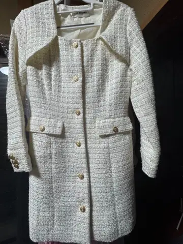 LILY BROWN 노카라 자켓 화이트