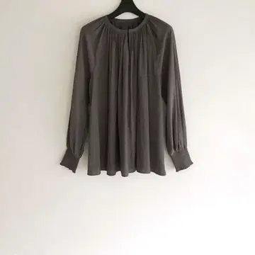 Mila Owen (밀라 오웬) 소매 볼륨 빈티지 블라우스 그레이