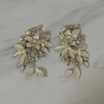 실버 리프 귀찌