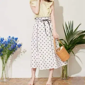 Noela 도트 무늬 플레어 헴 스커트