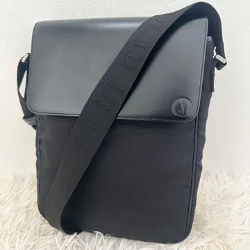 던힐 숄더백 캔버스 가죽 d로고 블랙 스트랩 올 로고 무늬