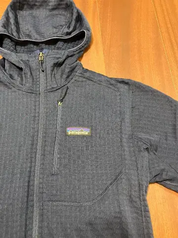 파타고니아 R1 풀 집업 후디 네이비 M (1회만 착용)