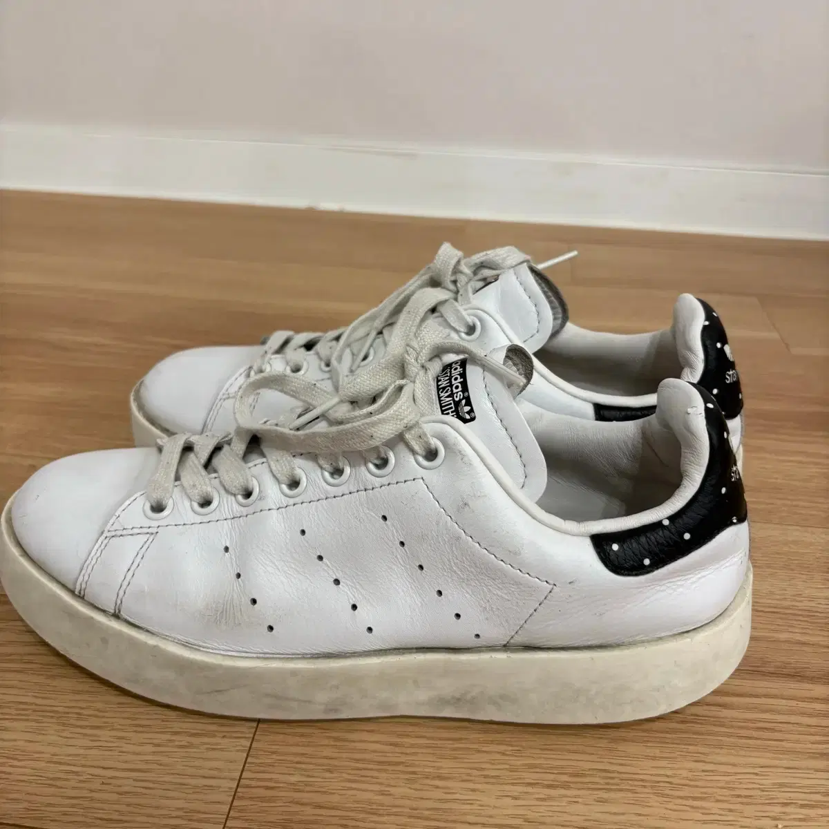 Adidas Stan Smith White Black Point 250