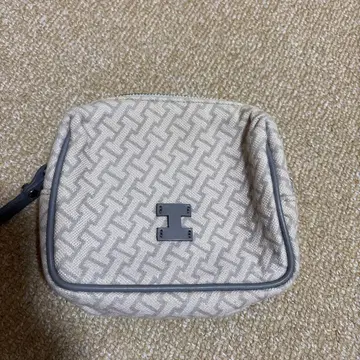 이아쿠치 파우치