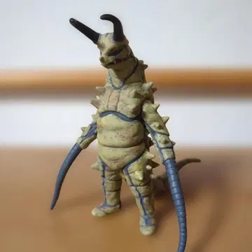 구돈 울트라 괴수 시리즈 재도색