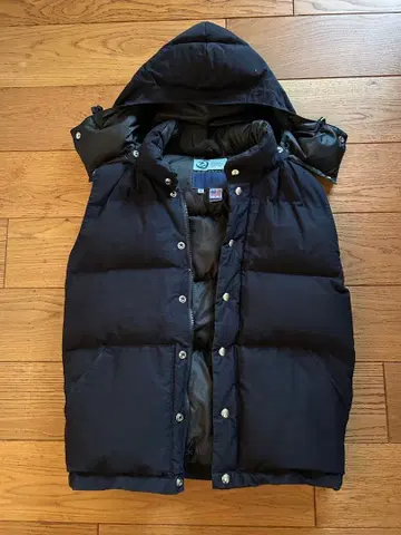 Crescent DownWorks 다운 베스트 M