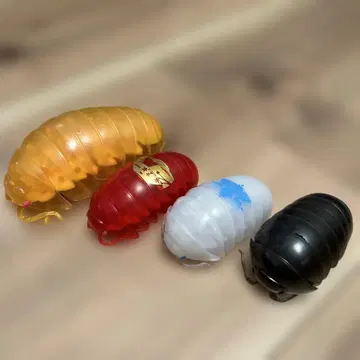 캡슐 토이 세트 공벌레