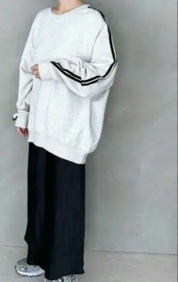 LEPSIM (렙심) 라인 맨투맨 빅 맨투맨