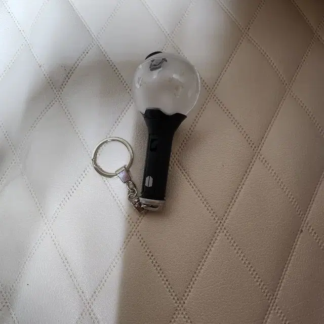 BTS 응원봉 키링 아미밤 팝니다.