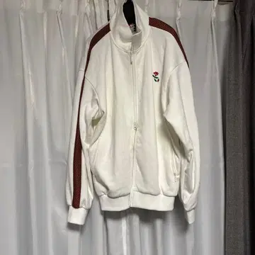 소나 치즈 트랙 자켓 L 사이즈