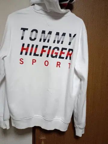 TOMMY HILFIGER 후드티