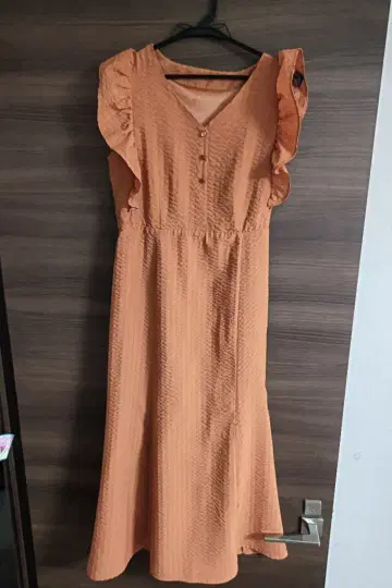 오렌지 프릴 슬리브리스 원피스