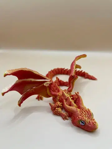 3D 프린터제 드래곤 피규어 레드 골드